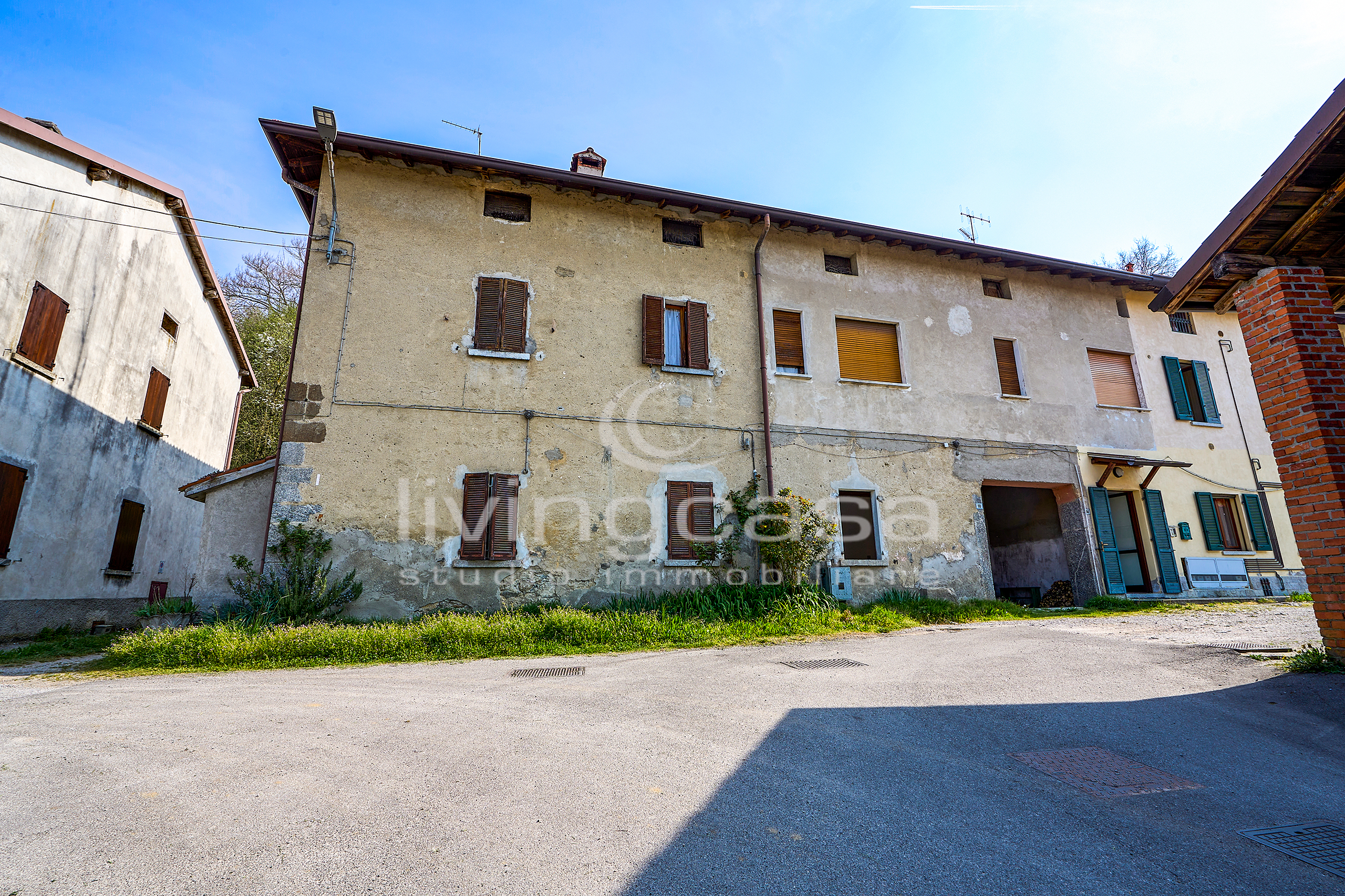 BILOCALE IN CASCINA RISTRUTTURATA: COMFORT, RELAX E NATURA A MERONE!