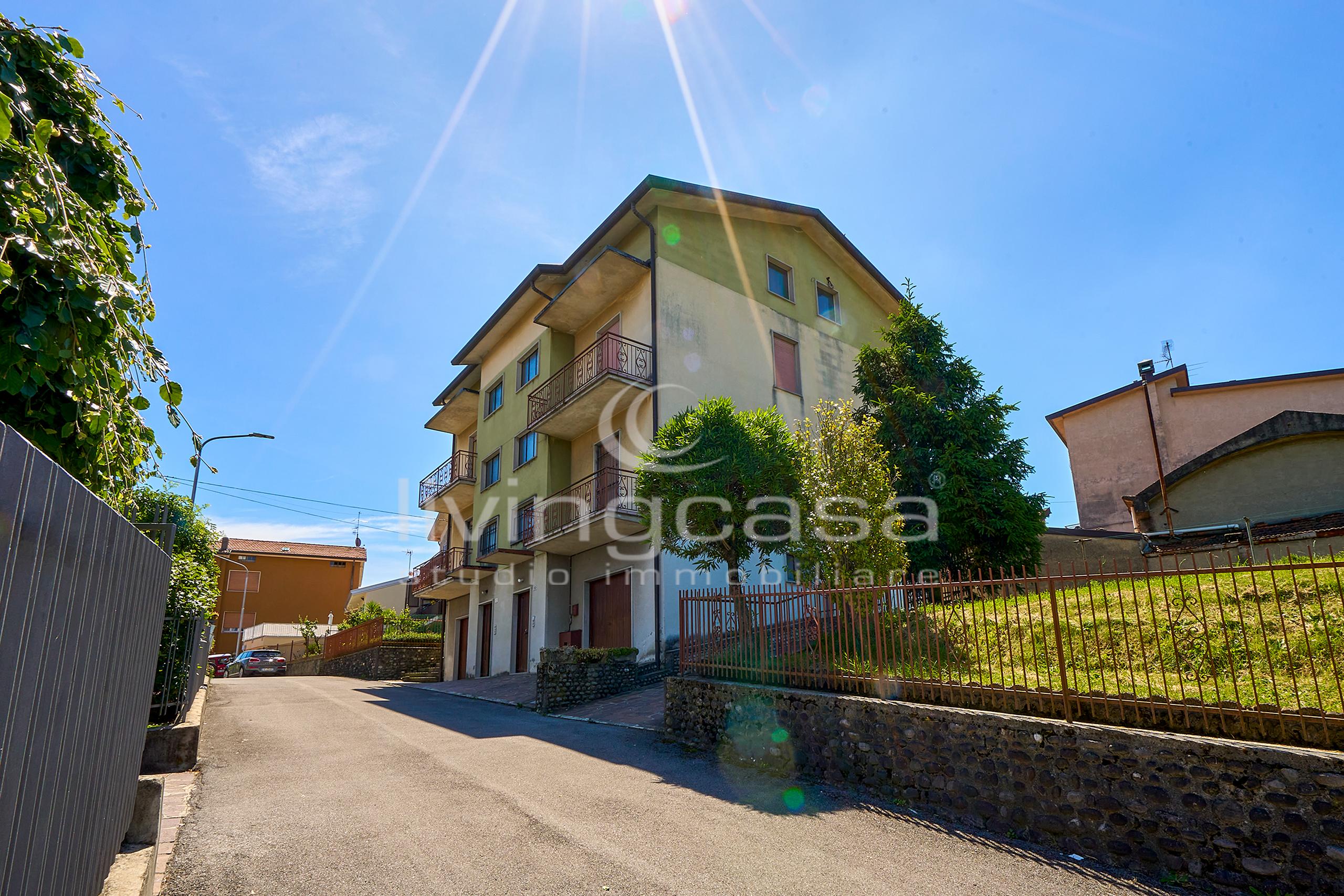 BOX DOPPIO DI 36 MQ